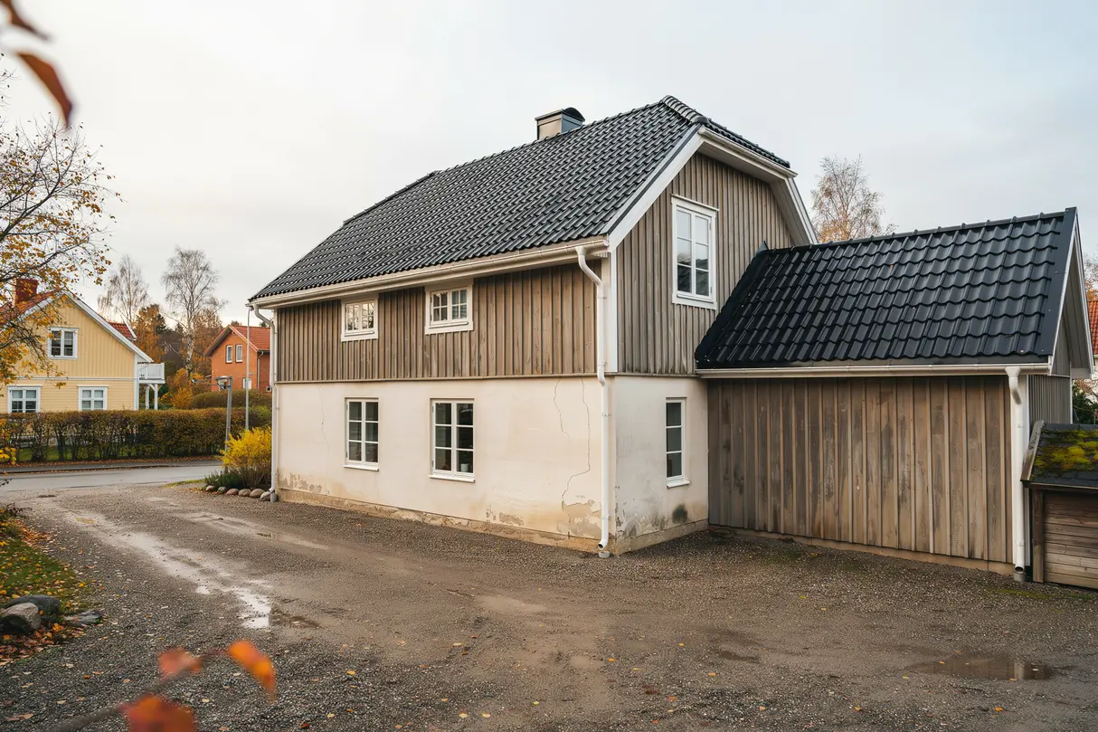 byta garagetak s h jer du b de skyddet och v rdet p din fastighet